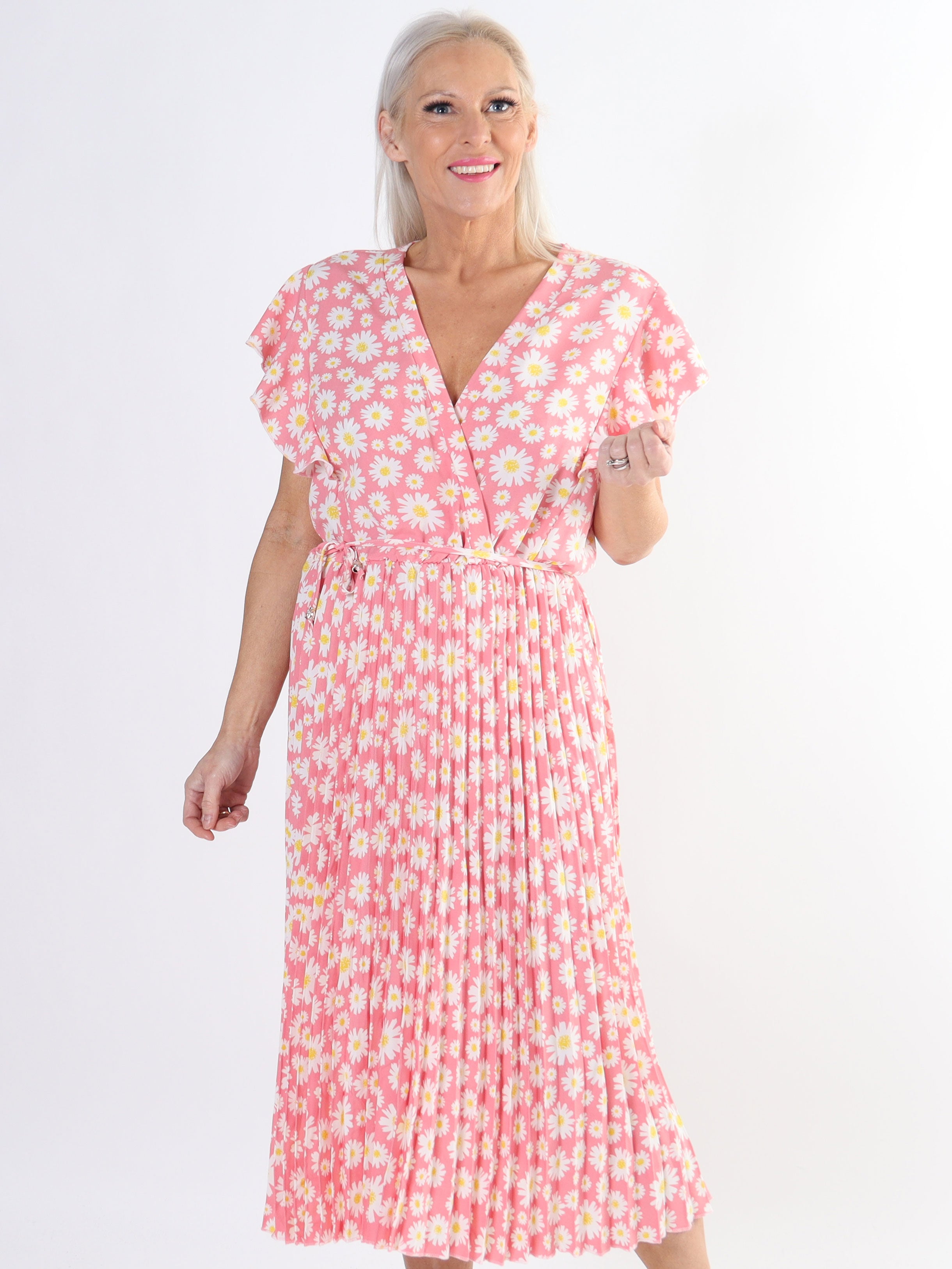 Callidora Flower - Plus size kjole med plisseringer og flæser